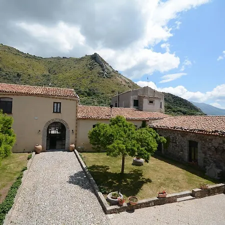 ベッド・アンド・ブレックファスト La Ferula